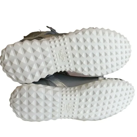 $995 Valentino GARAVANI Silver Rockstud Knit Sneakers SZ IT 40/ US 10 NIB - Picture 10 of 12